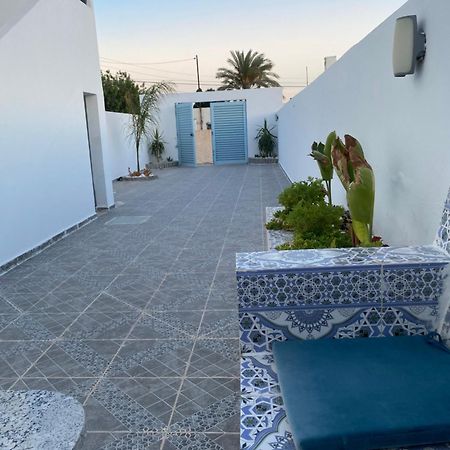 Studio Rouge Cosy A Dar Lili Djerba Mezraia Luaran gambar