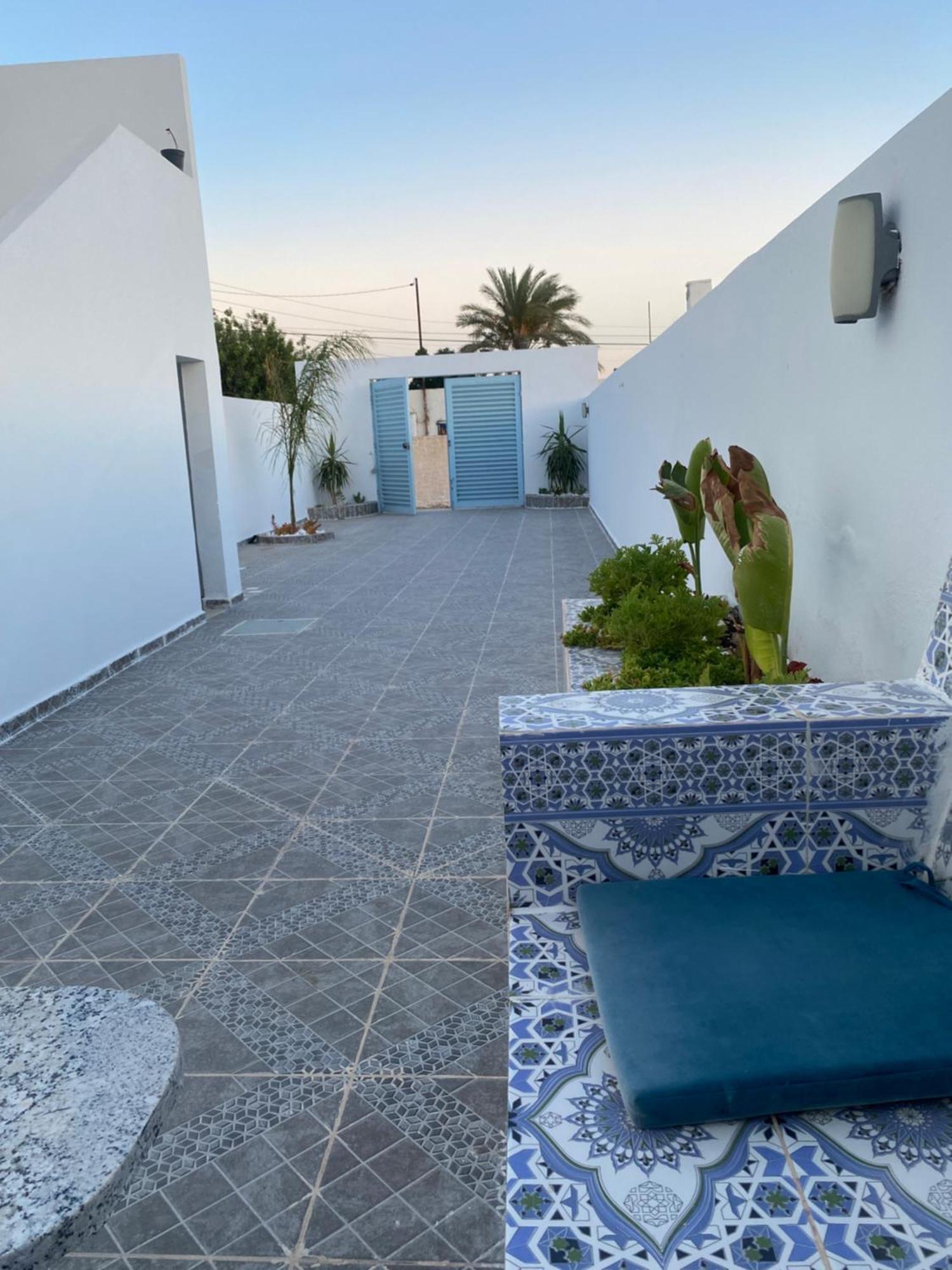 Studio Rouge Cosy A Dar Lili Djerba Mezraia Luaran gambar